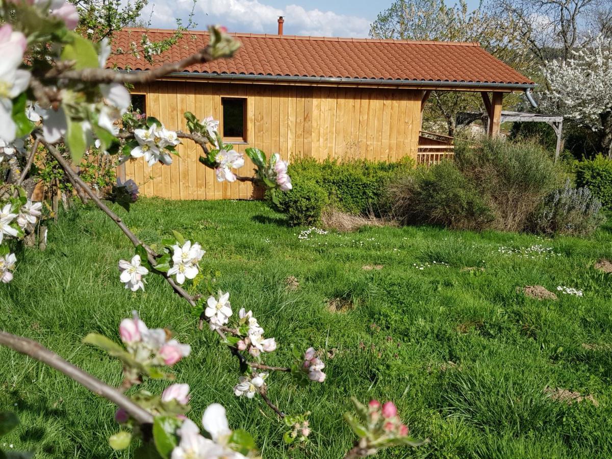 La Cabane Du Jardin Bongheat Exterior photo