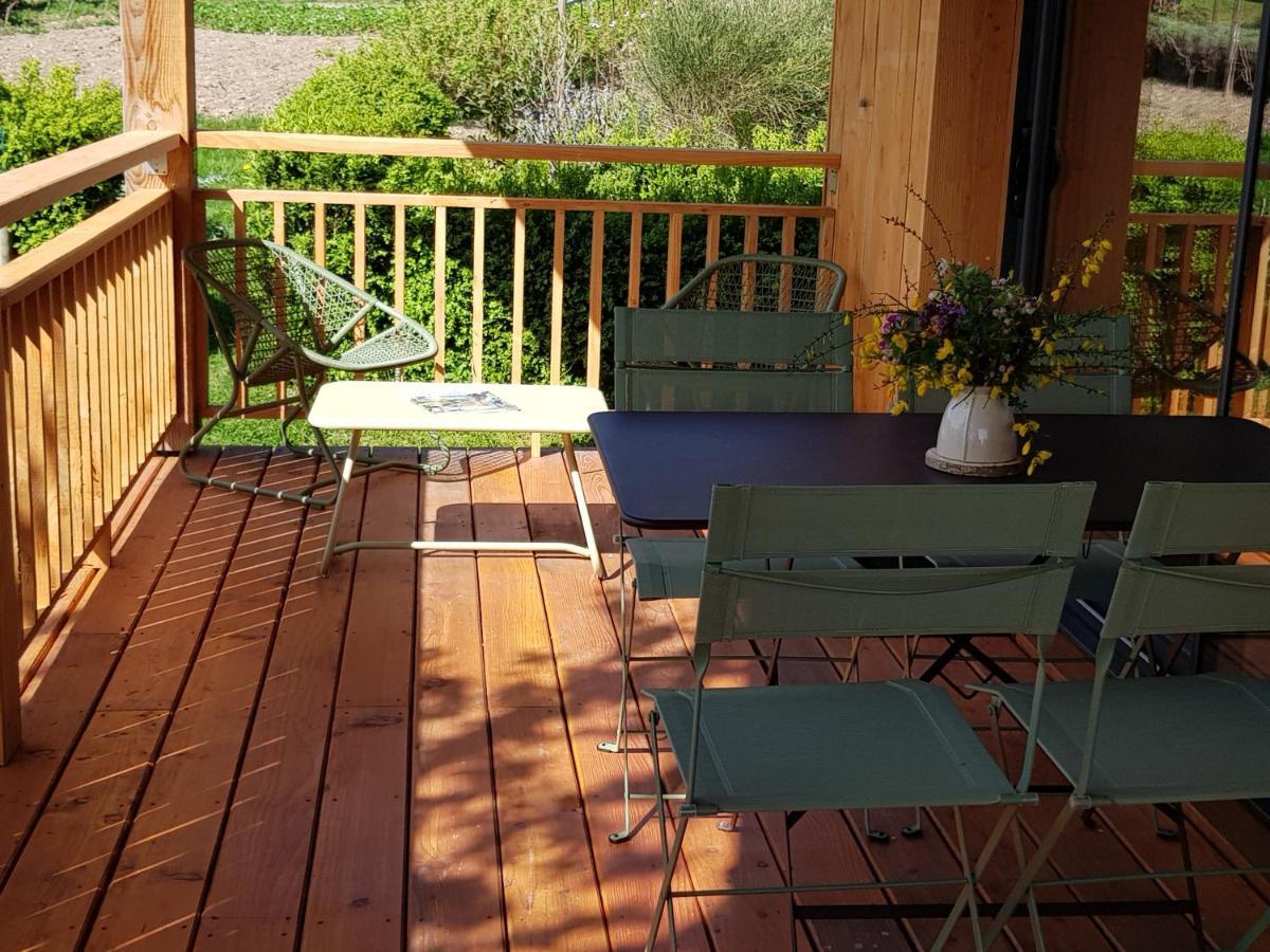 La Cabane Du Jardin Bongheat Exterior photo