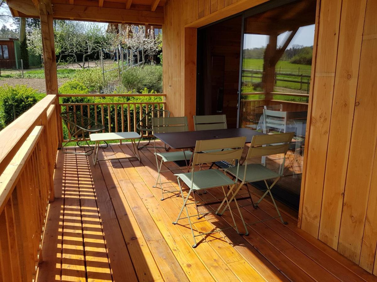 La Cabane Du Jardin Bongheat Exterior photo